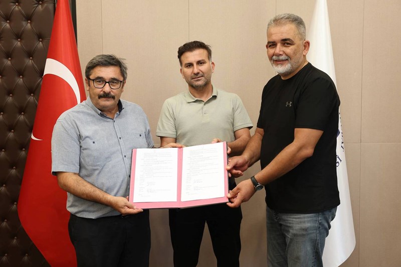 ÖĞRENCİLER İÇİN İMZALAR ATILDI ÖĞRENCİLER İÇİN İMZALAR ATILDI