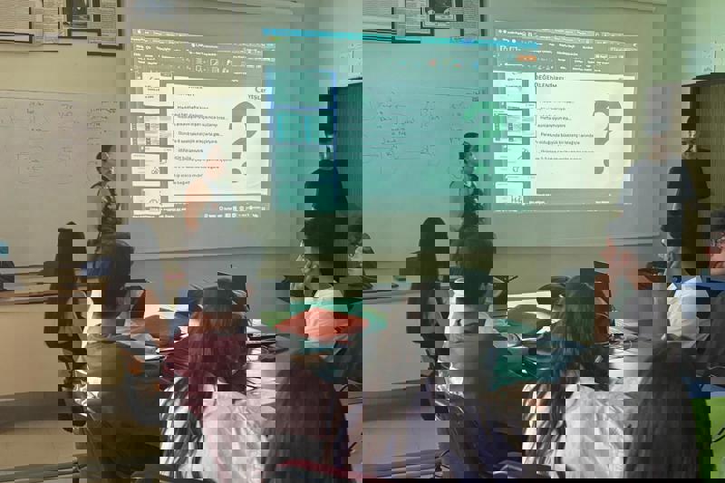 YENİ ÖĞRENCİLERE ORYANTASYON EĞİTİMİ